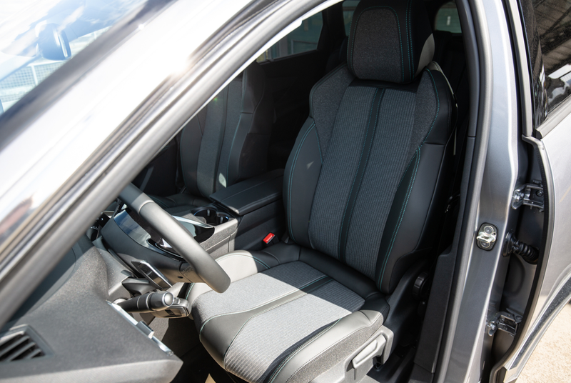 Peugeot 5008 Allure Pack BlueHDi 130 EAT8 *KINDER-PAKET*PDC-VORNE* — photo 7