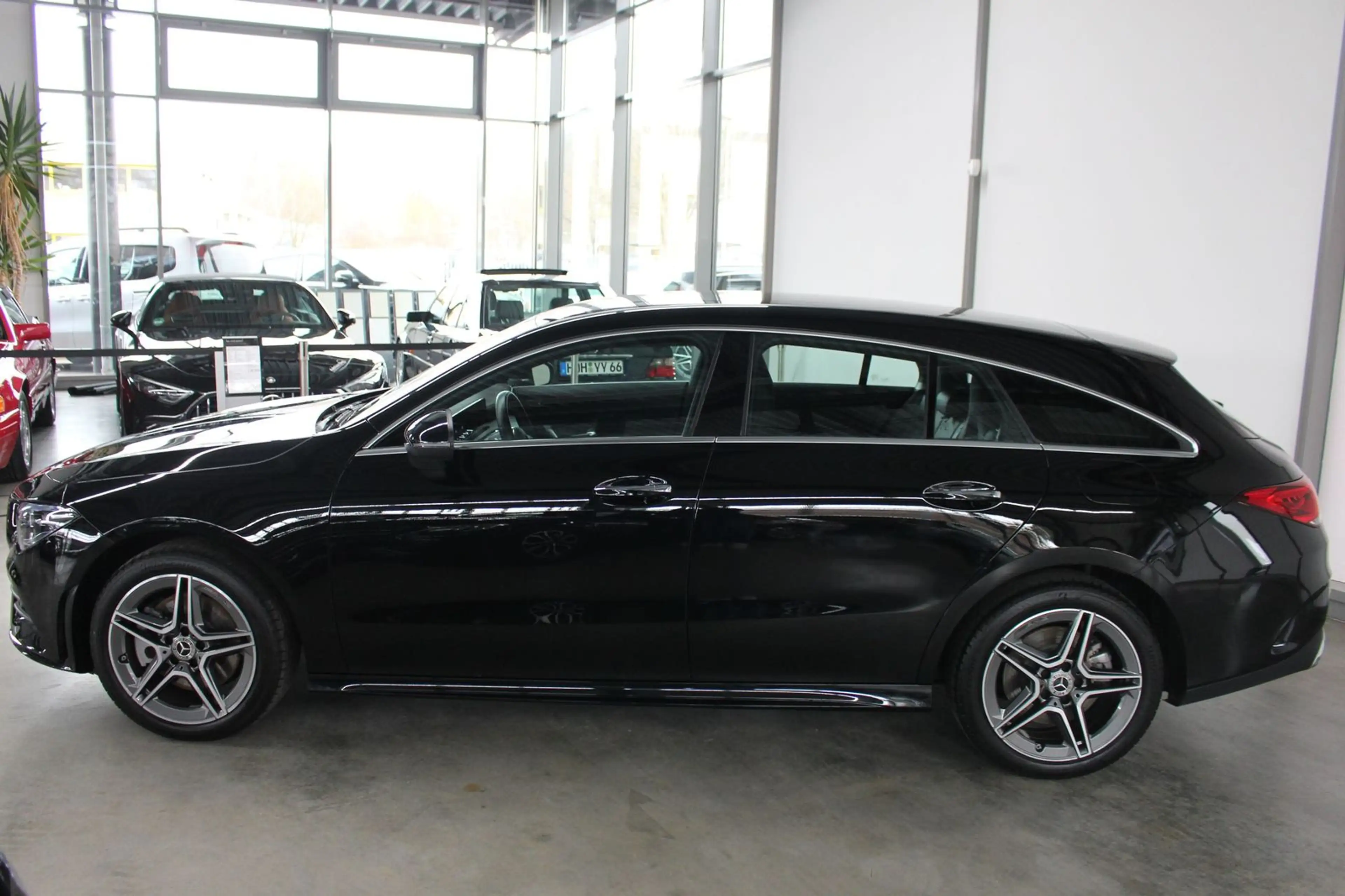 Mercedes-Benz CLA 250 CLA 250 e SB AMG AHK LED Ambiente — photo 3