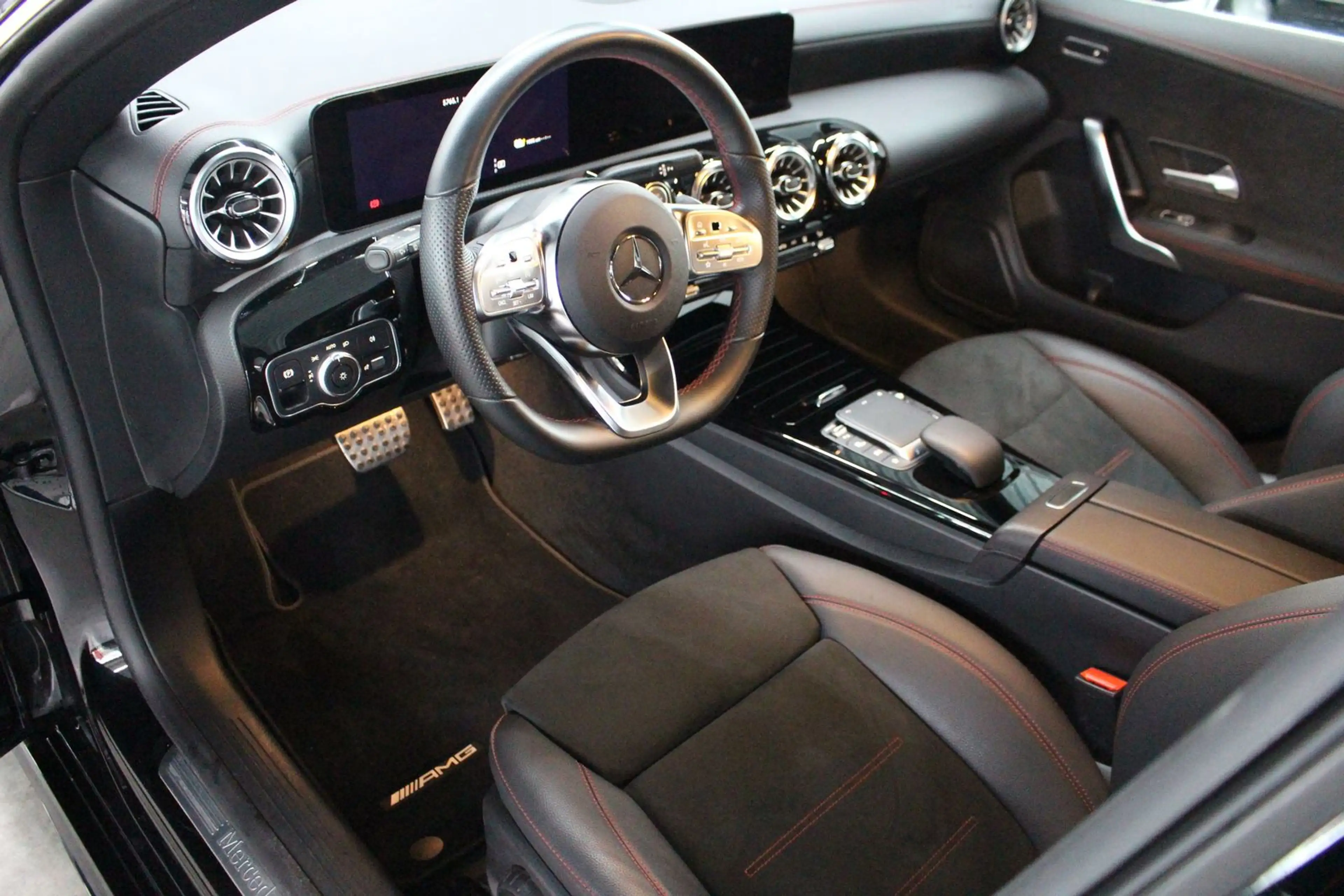 Mercedes-Benz CLA 250 CLA 250 e SB AMG AHK LED Ambiente — photo 7
