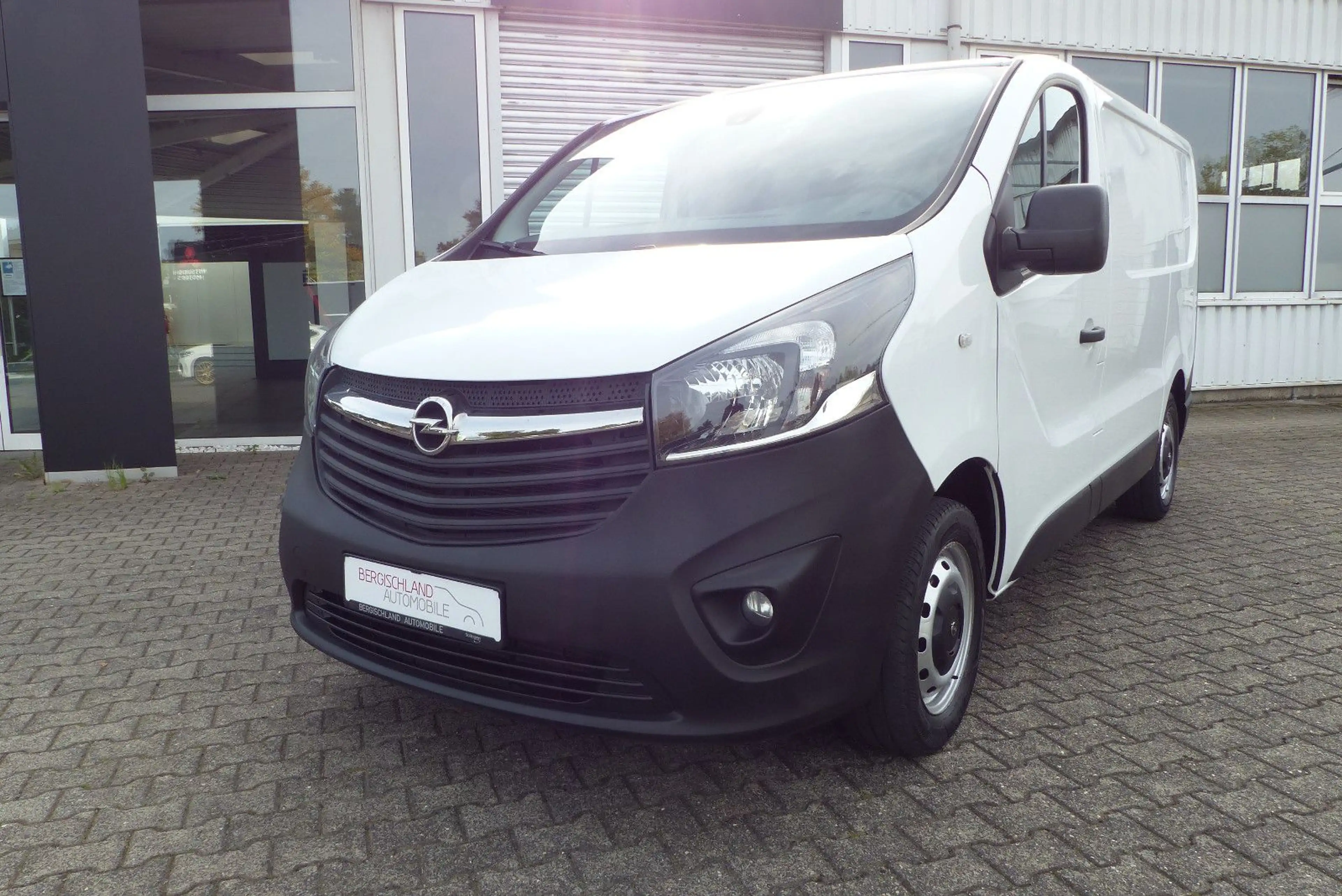 Opel Vivaro B 2,9t, Klima, Tempomat, PDC, Navi — photo 3