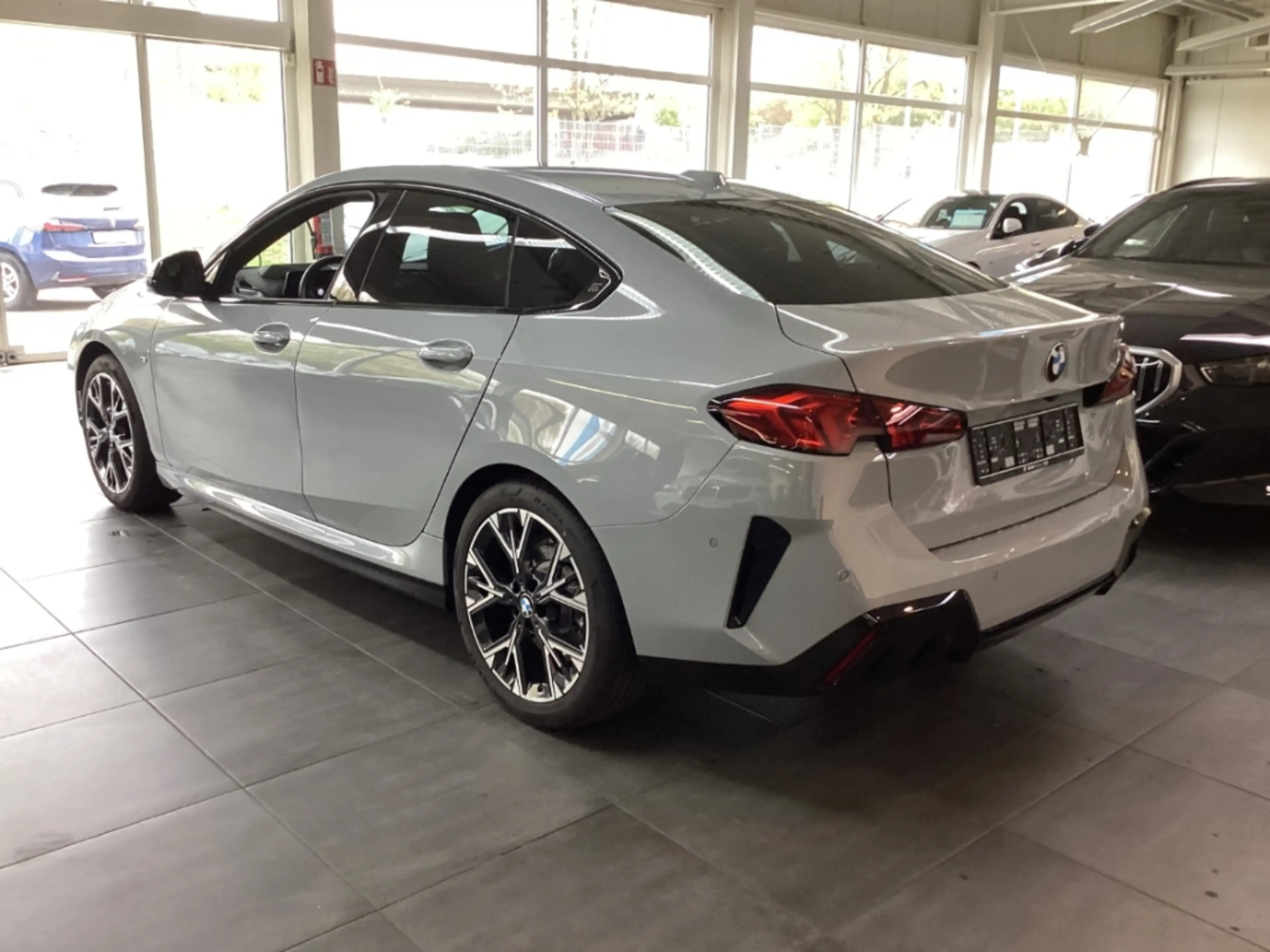 BMW 220 Gran Coupe i M Sport 18'' IconGlow AHK HUD Memory — photo 3