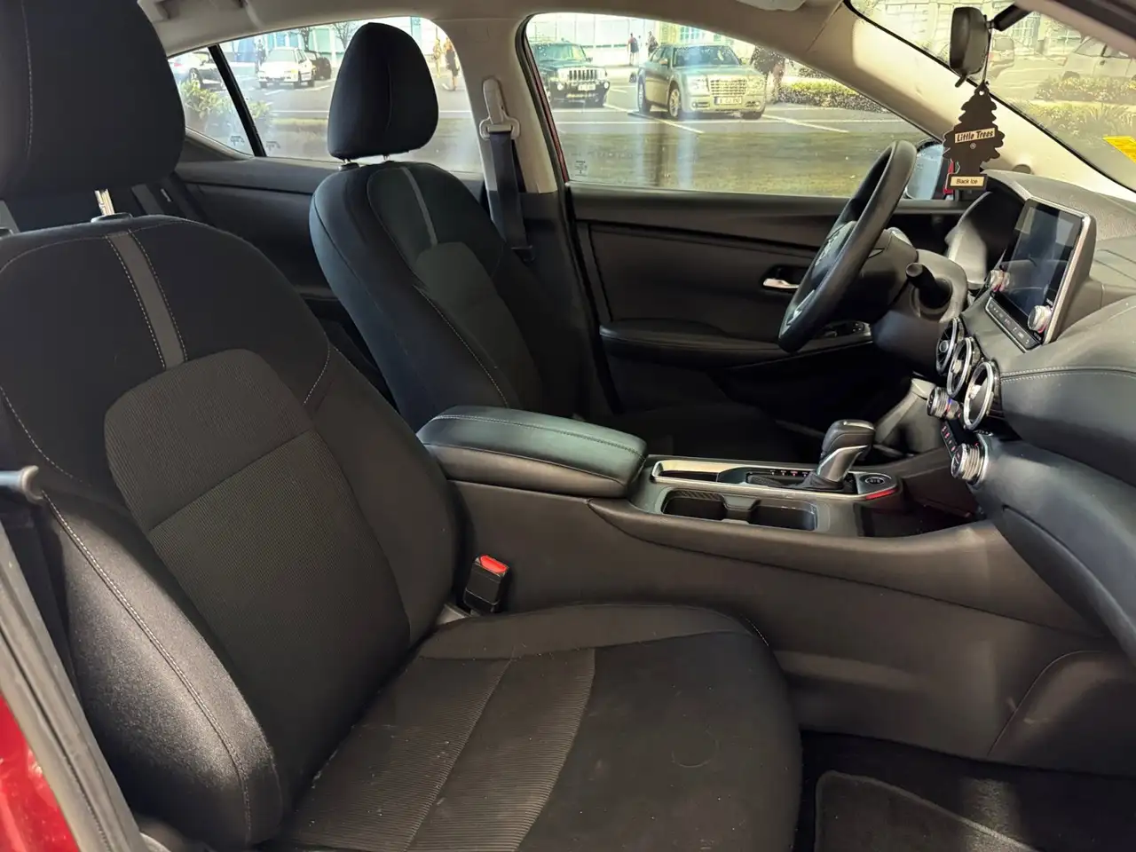 Nissan Sentra снимка Nissan Sentra