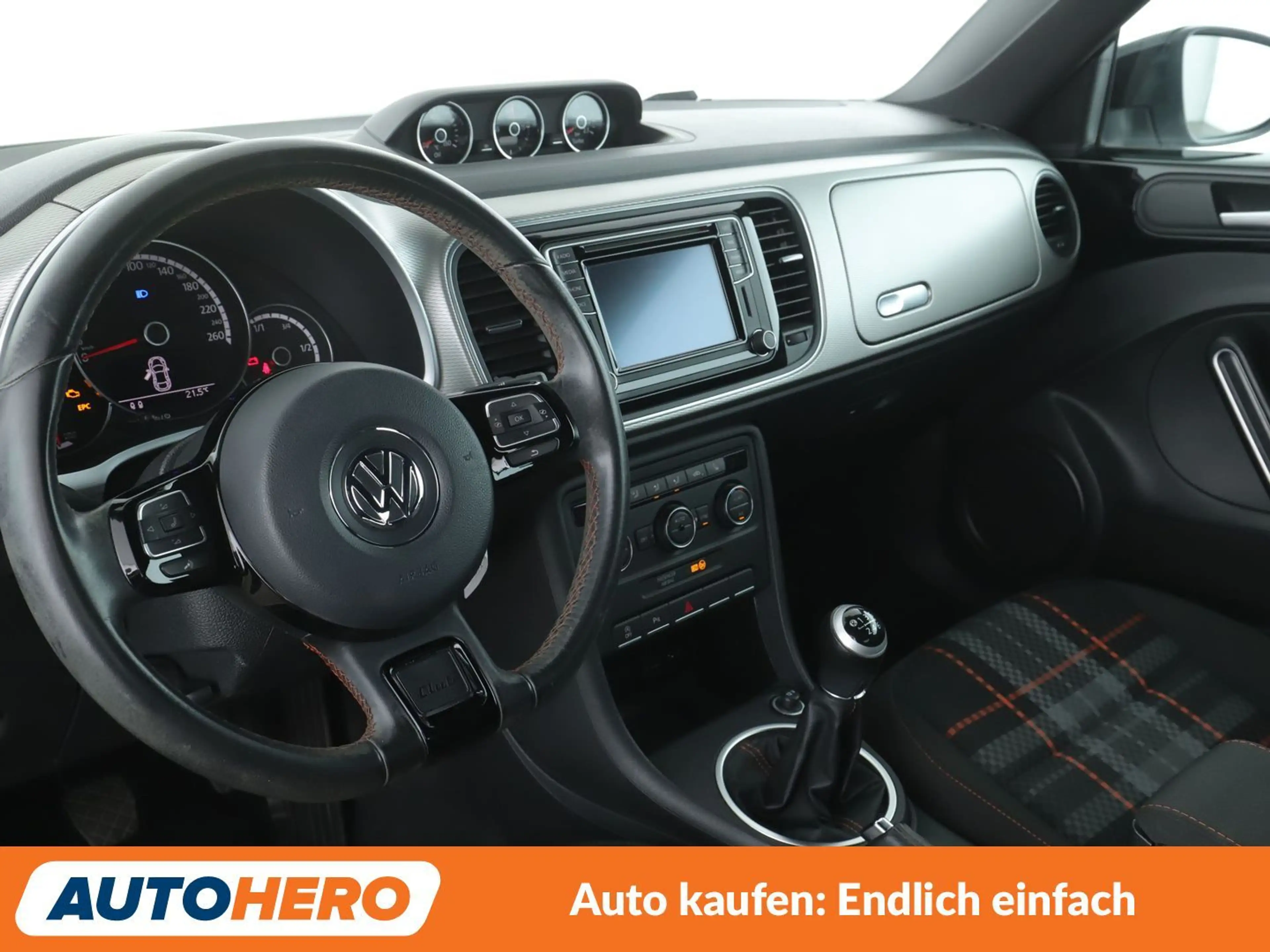 Volkswagen Beetle 1.2 TSI Club BlueMotion Tech — photo 11