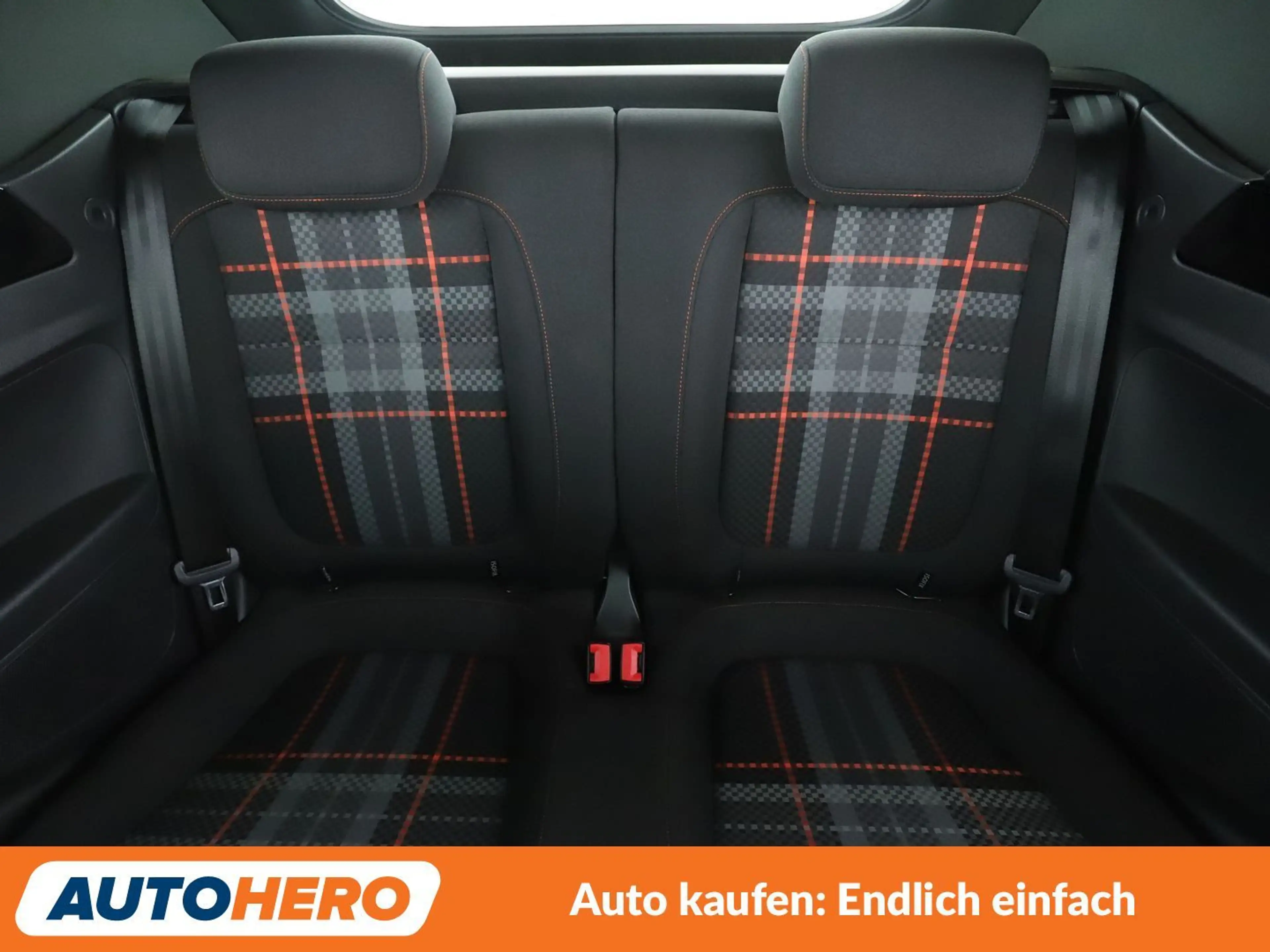 Volkswagen Beetle 1.2 TSI Club BlueMotion Tech — photo 15