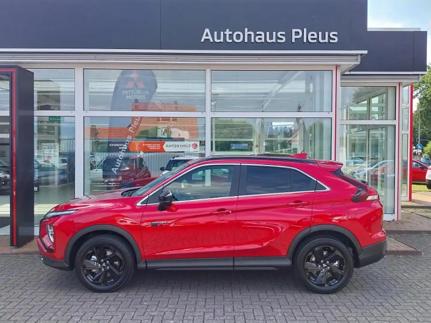 Mitsubishi Eclipse Cross PlugIn Hybrid Select Black 2.4 4WD Rot - 1