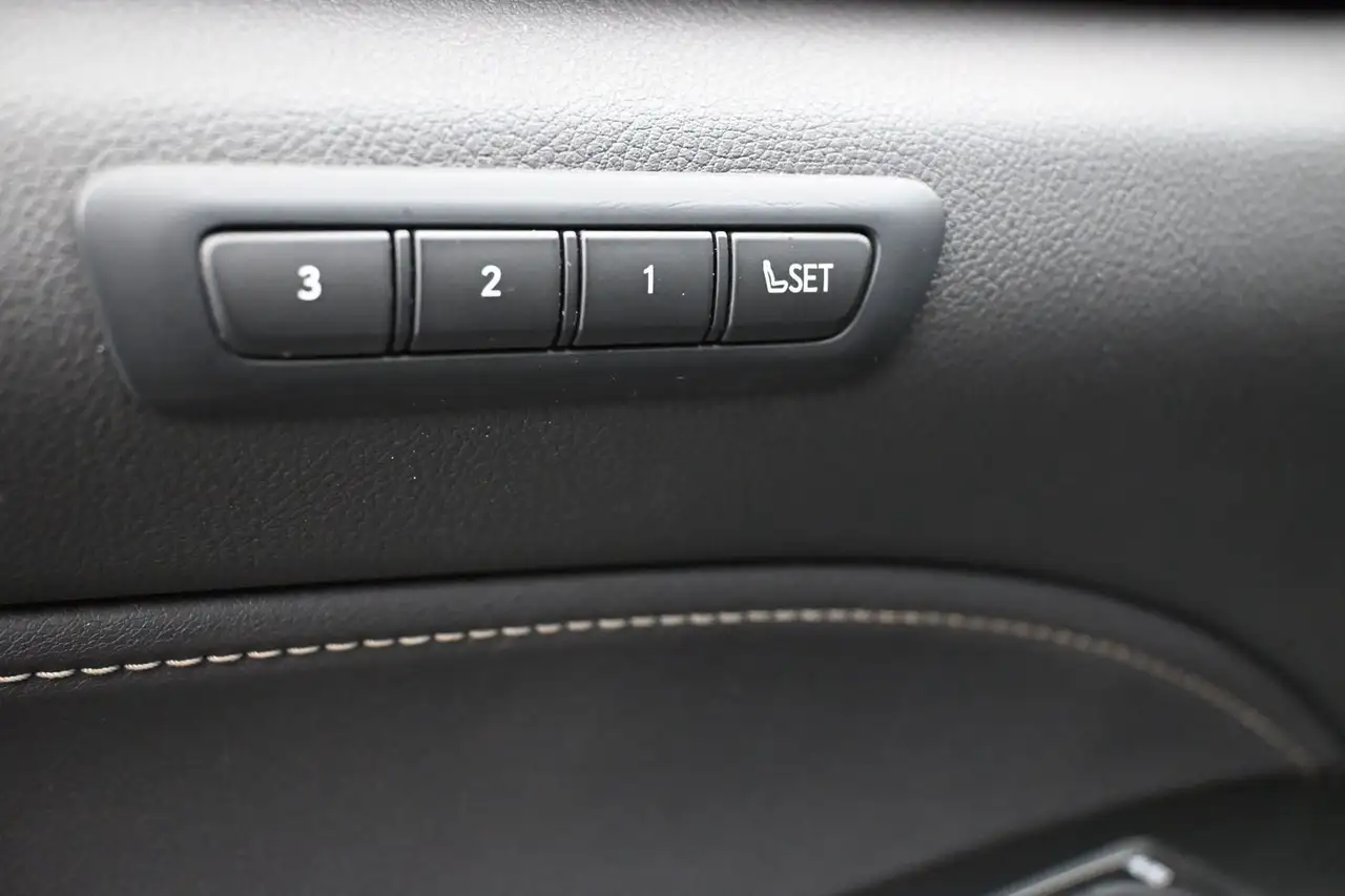 Lexus NX снимка Lexus NX