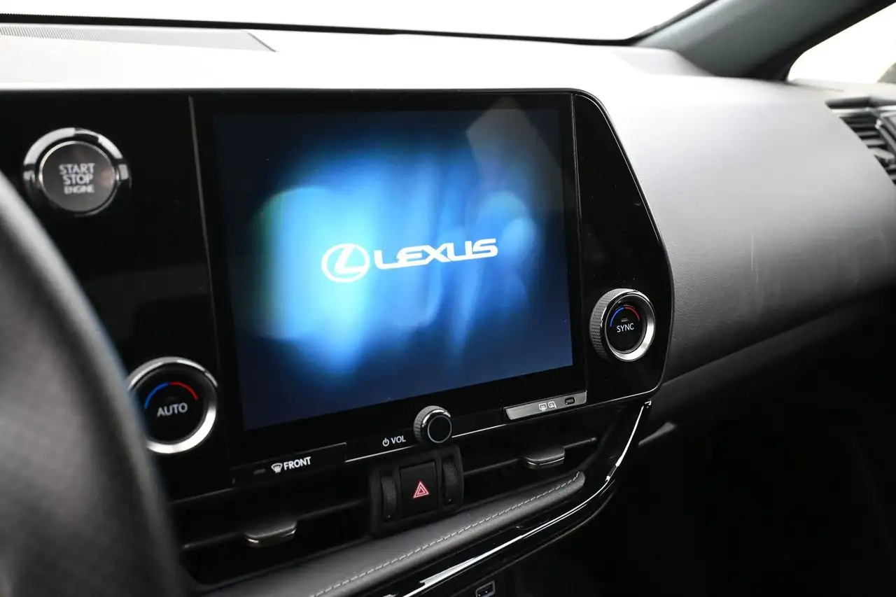 Lexus NX снимка Lexus NX