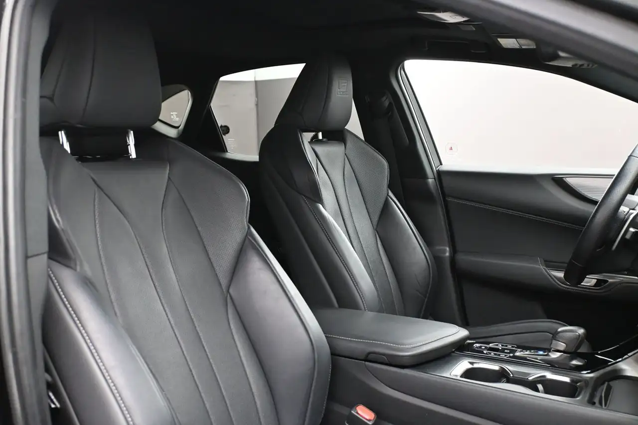 Lexus NX снимка Lexus NX