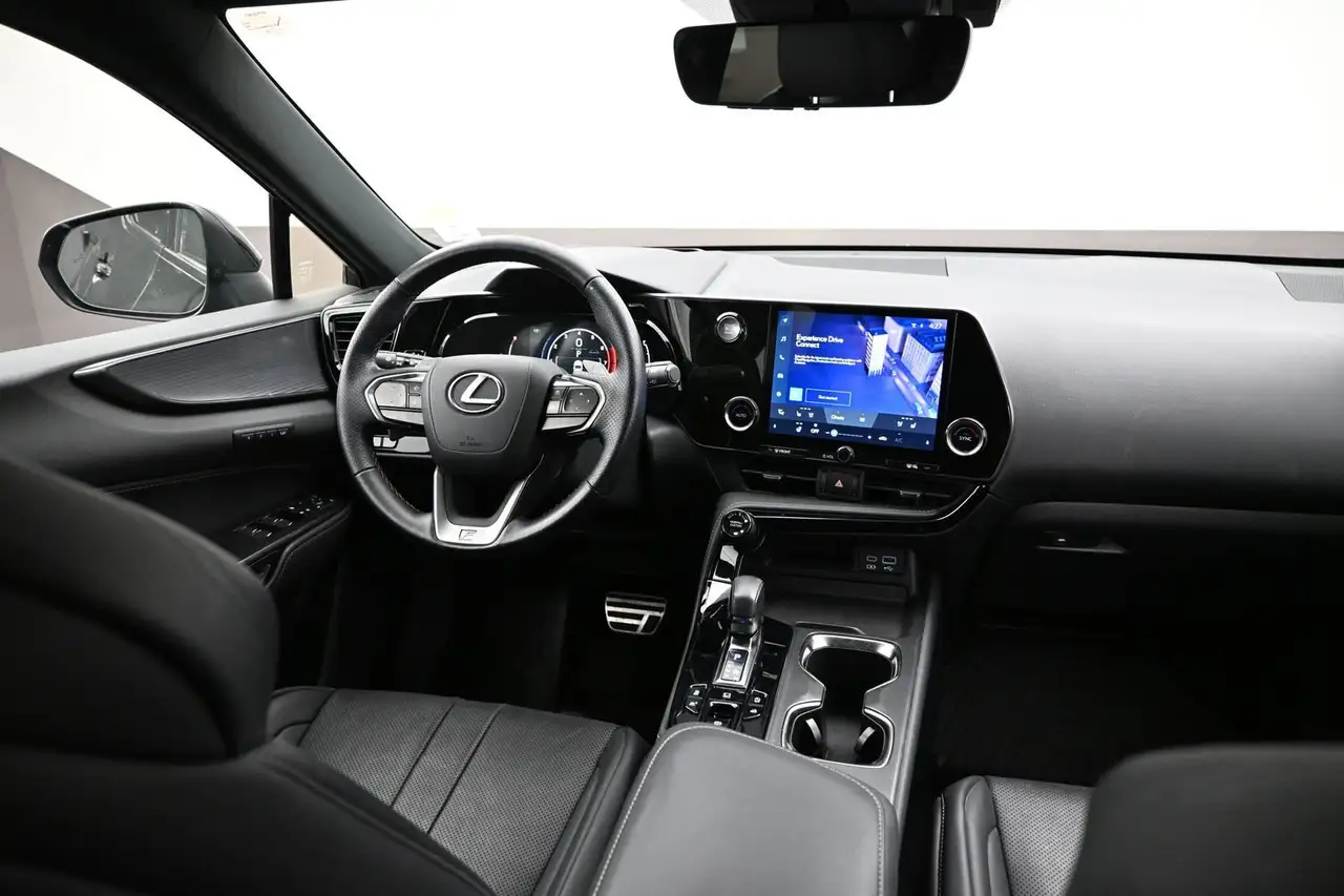 Lexus NX снимка Lexus NX