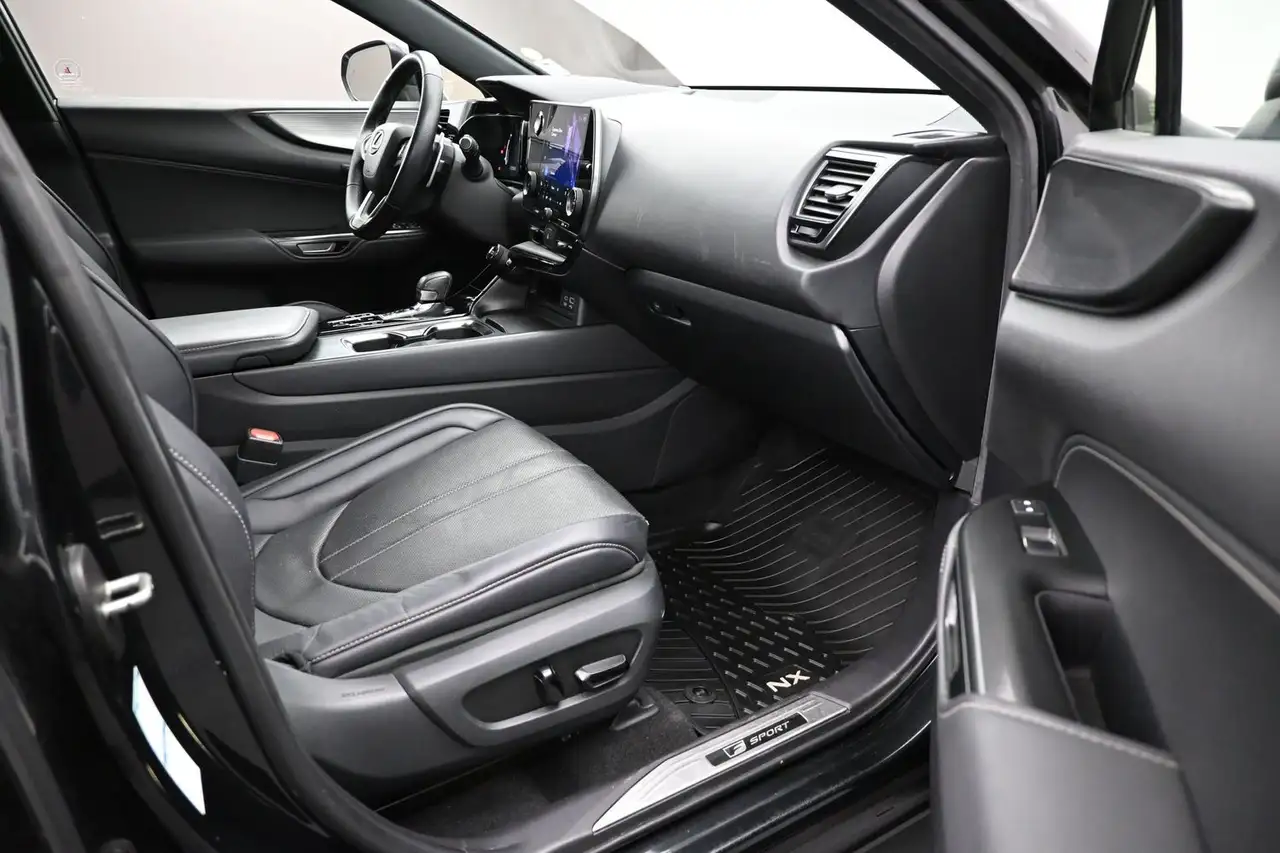 Lexus NX снимка Lexus NX