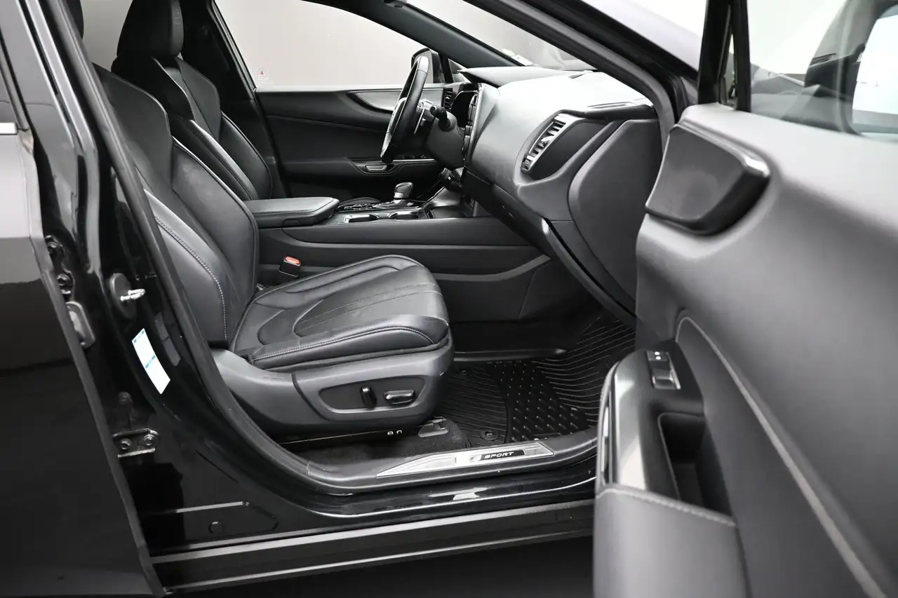 Lexus NX снимка Lexus NX