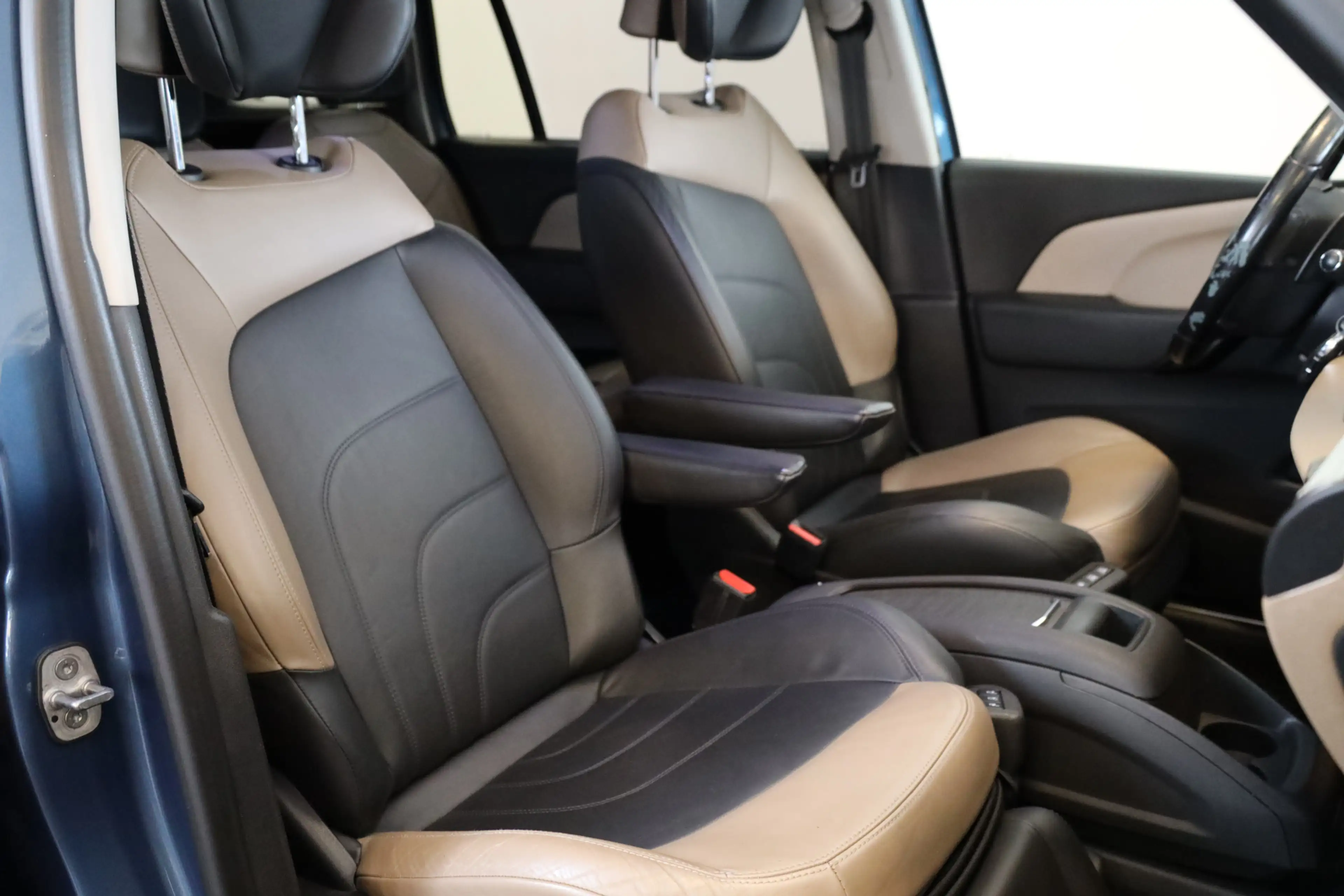 Citroen Grand C4 Picasso THP 165 Exclusive Automaat Vol leer | trekhaak | N — photo 8