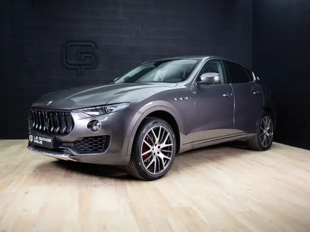 Maserati Levante 3.0 V6 275CH GRANLUSSO B\u0026W / CARPLAY / SIEGES VENTILES / 360
