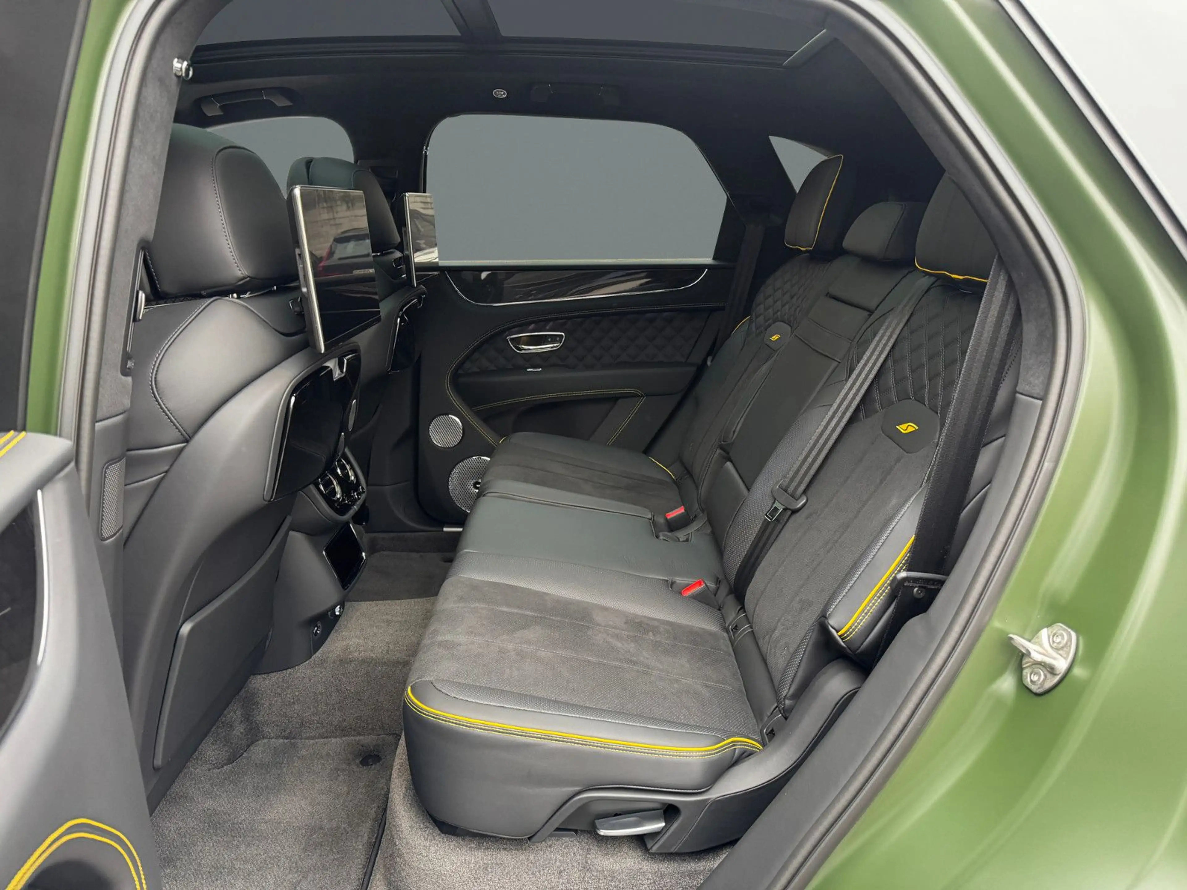 Bentley Bentayga S V8 BLACK EDITION Racing Green SATIN — photo 13