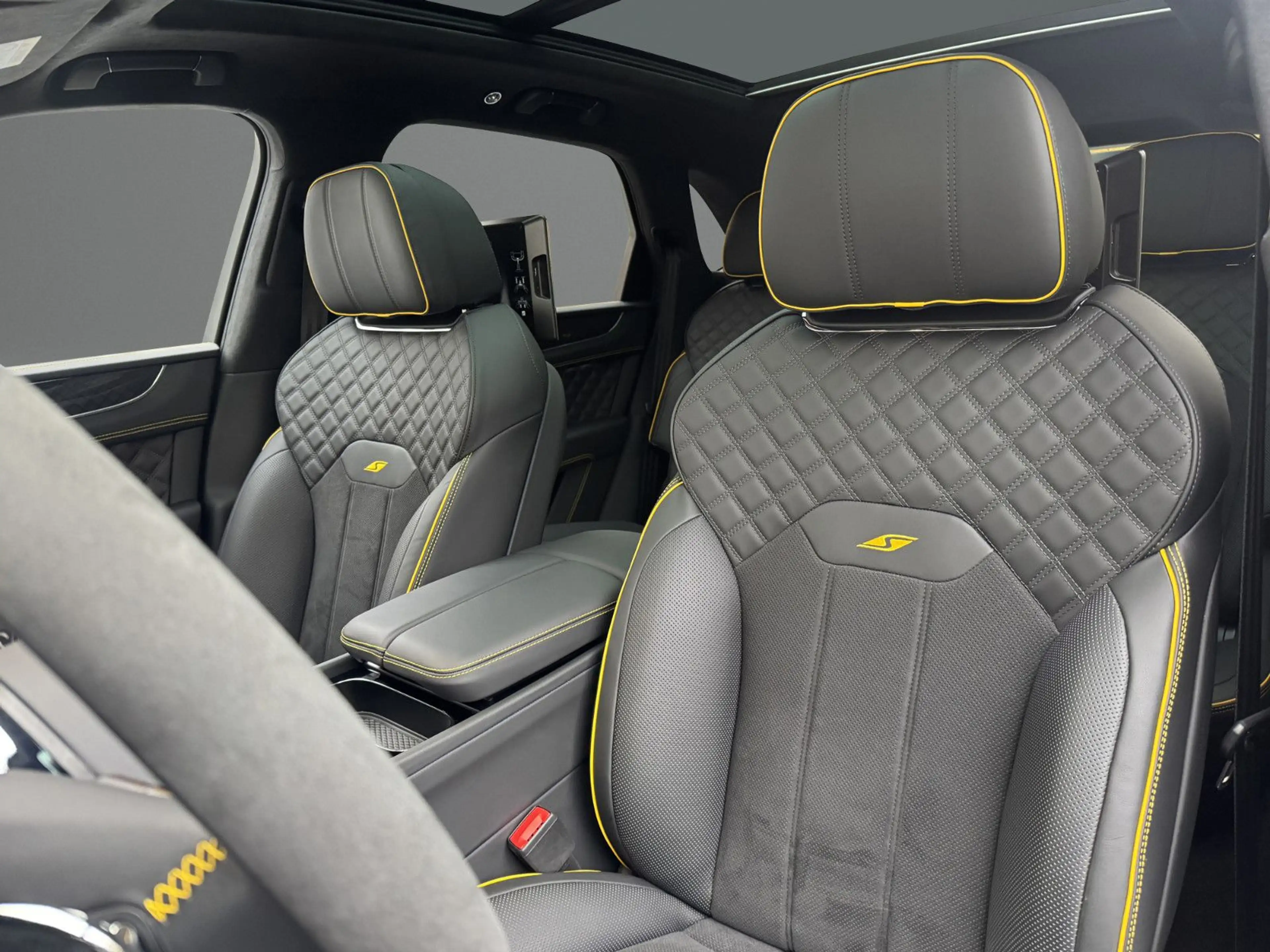 Bentley Bentayga S V8 BLACK EDITION Racing Green SATIN — photo 12