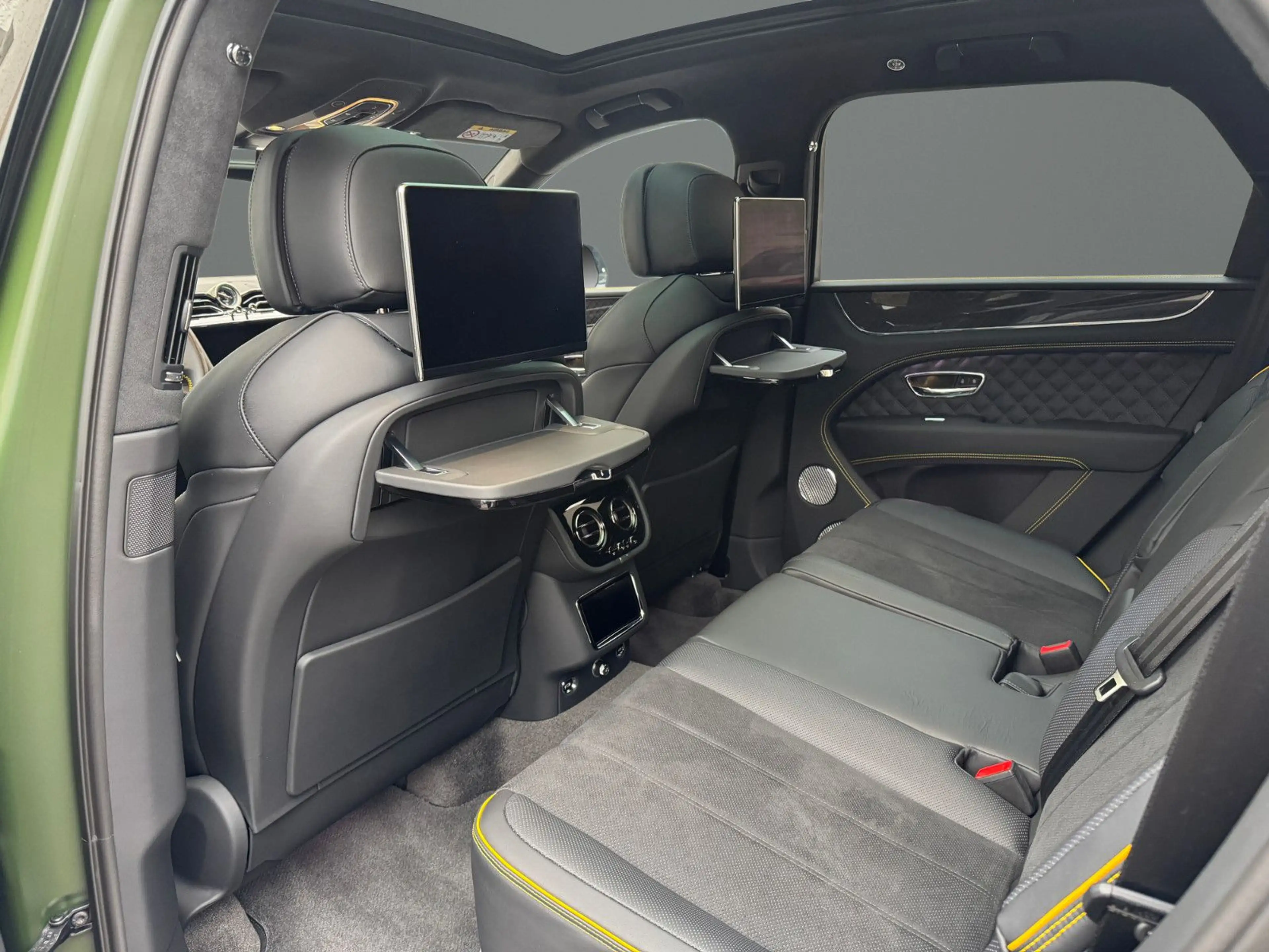Bentley Bentayga S V8 BLACK EDITION Racing Green SATIN — photo 14