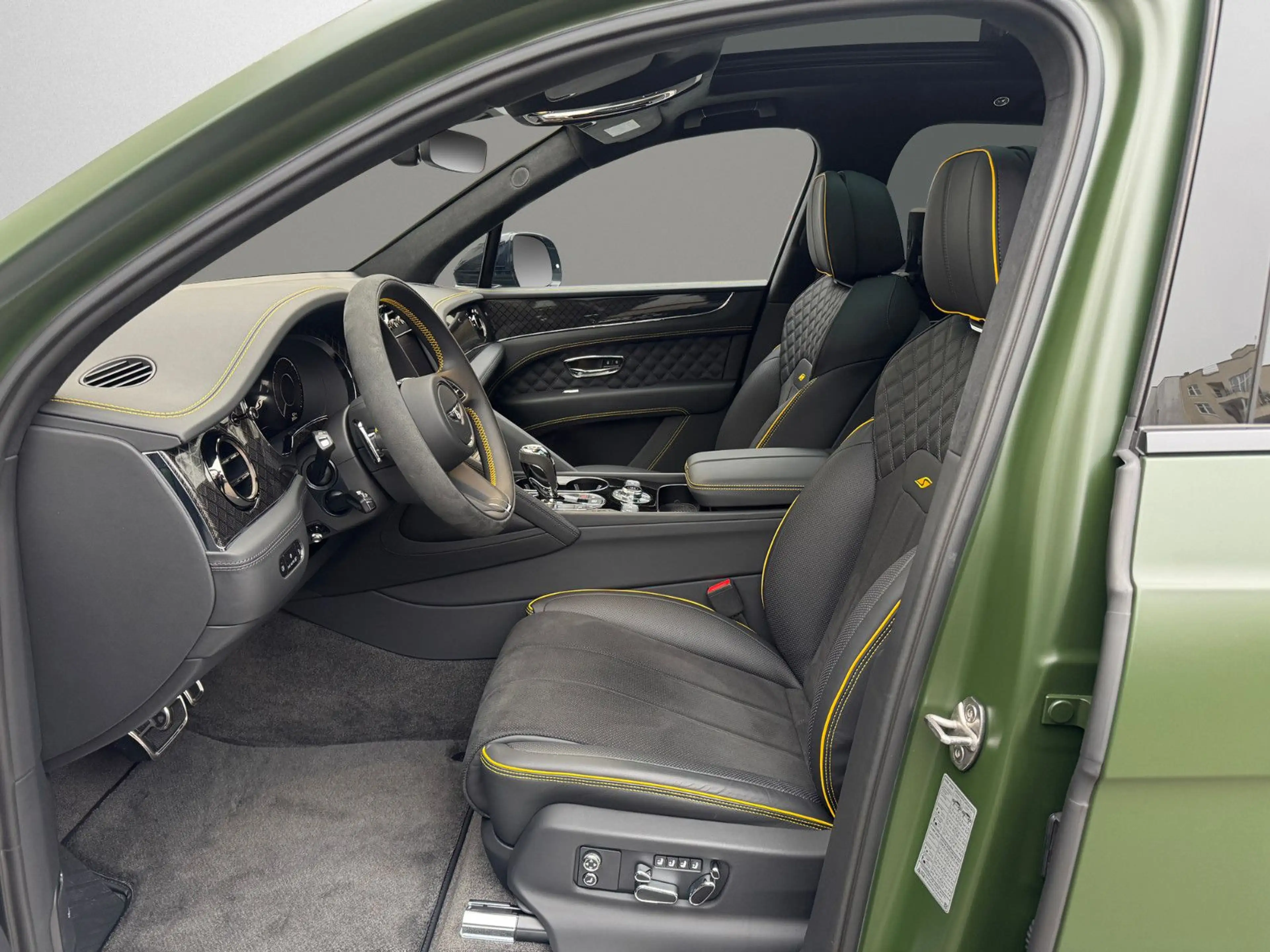 Bentley Bentayga S V8 BLACK EDITION Racing Green SATIN — photo 9