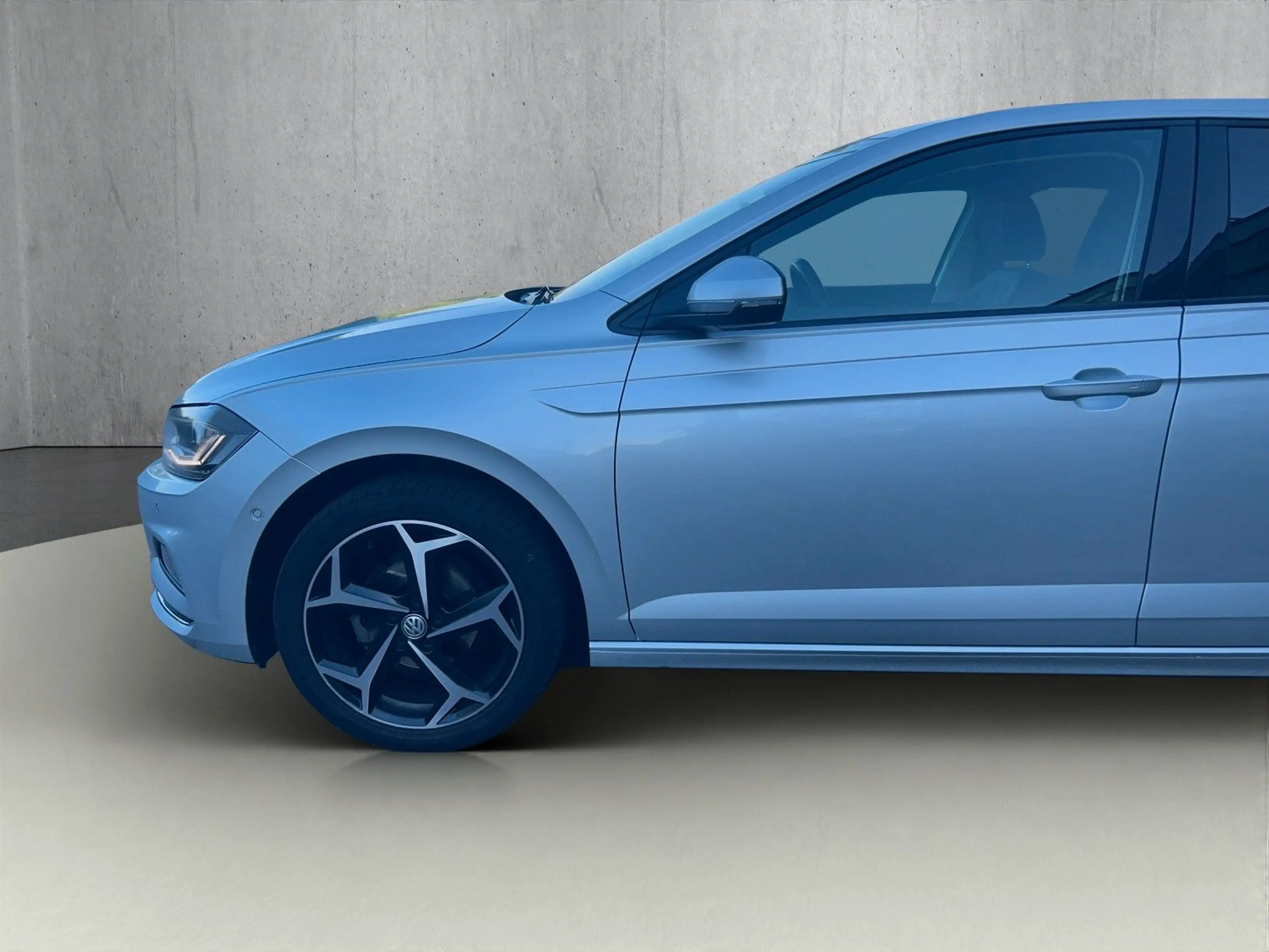 Volkswagen Polo POLO°HIGHLINE°AUT°RENTNR°51TKM°NAV°KAM°ACC°KEYLS — photo 9