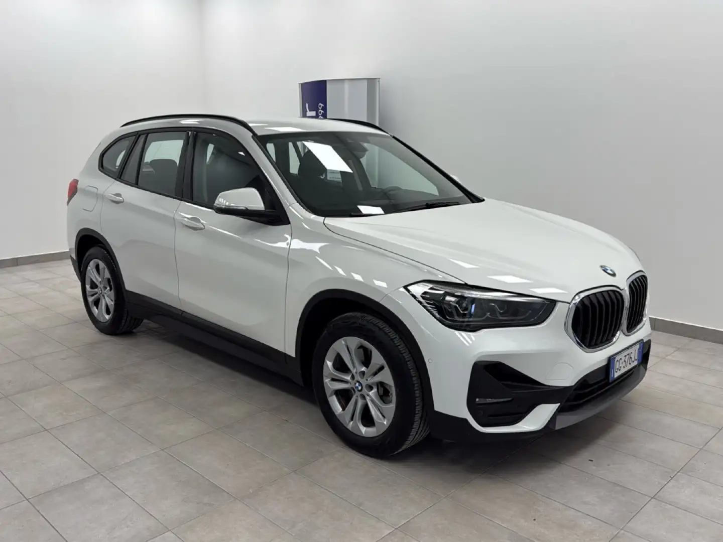BMW X1 xDrive25e Hybrid Plug In auto Cruise Navi Fari LED Blanc - 2