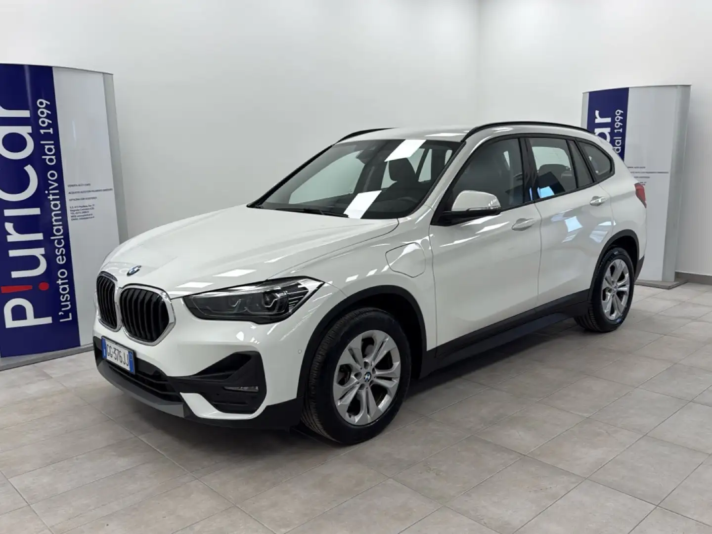 BMW X1 xDrive25e Hybrid Plug In auto Cruise Navi Fari LED Blanc - 1