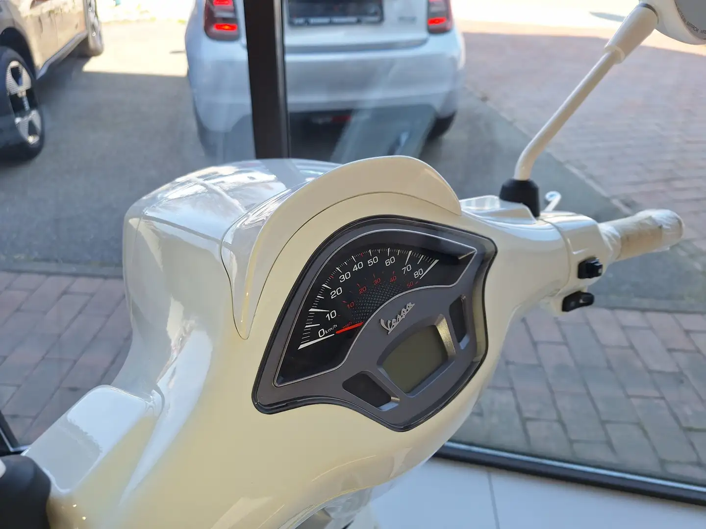 Vespa Sprint 50 Weiß - 1