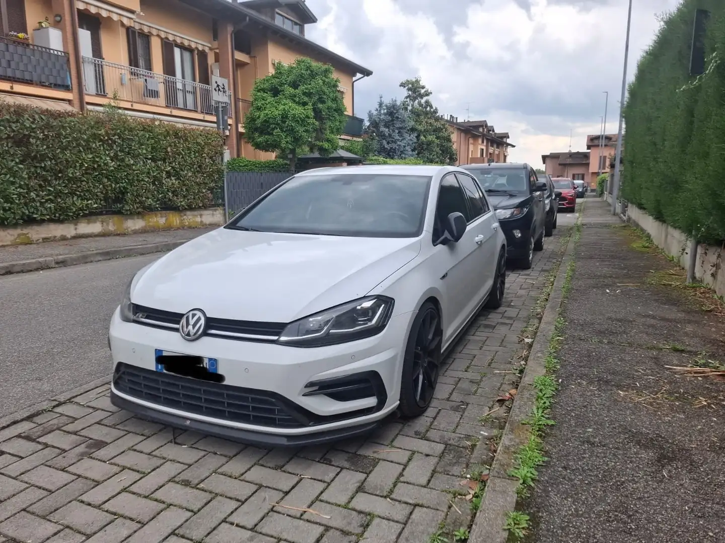 Volkswagen Golf GTI R LINE Bílá - 2