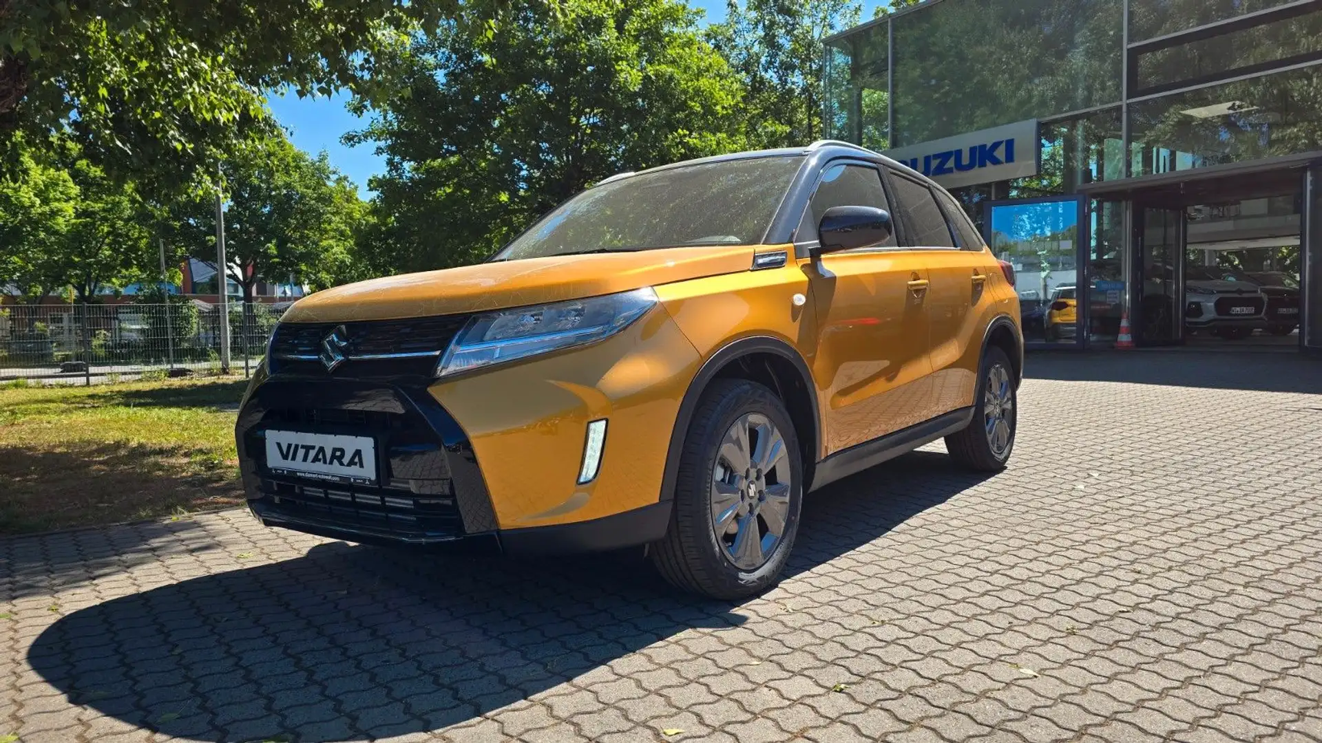Suzuki Vitara 1.4 BOOSTERJET Hybrid Comfort M/T Jaune - 1