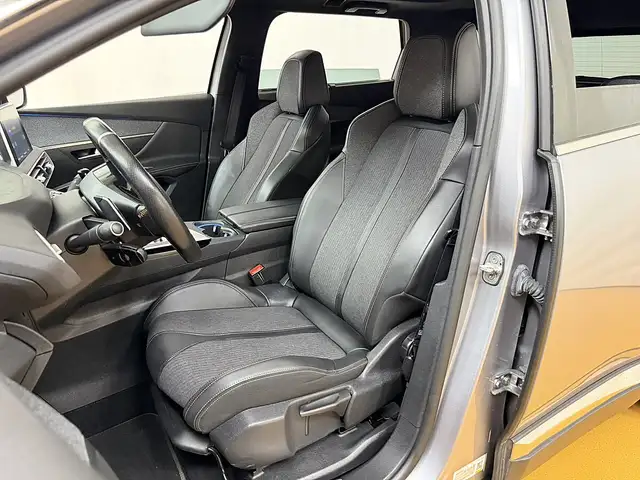 Peugeot 5008 view 11
