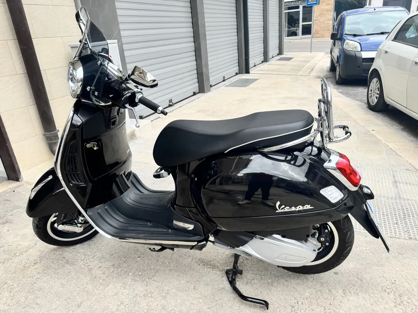 Piaggio GTS 300 Super - 2