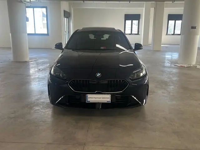 BMW 1 Series view 5