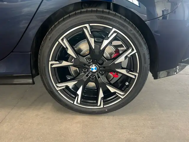 BMW 1 Series view 15