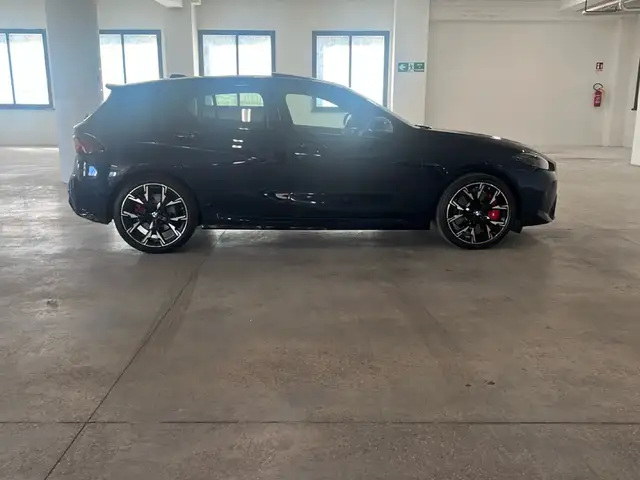 BMW 1 Series view 7