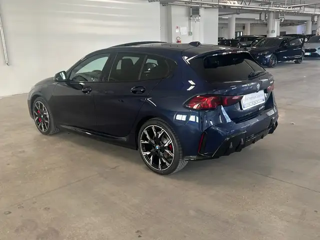 BMW 1 Series view 6