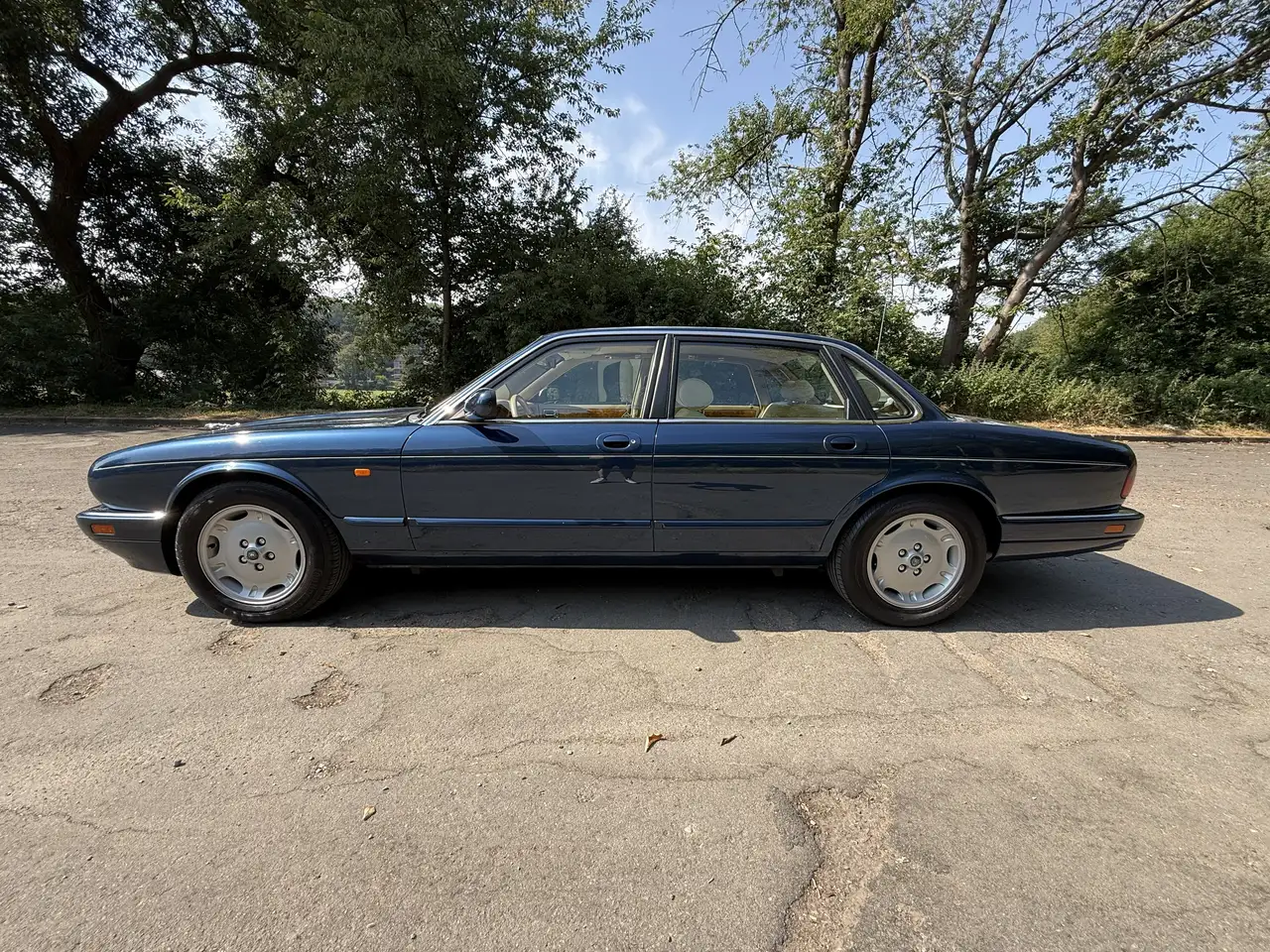 Jaguar XJ6 3.2i, foto 2