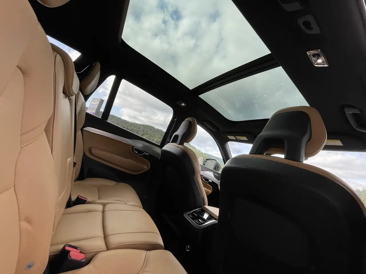 Volvo XC90 снимка Volvo XC90