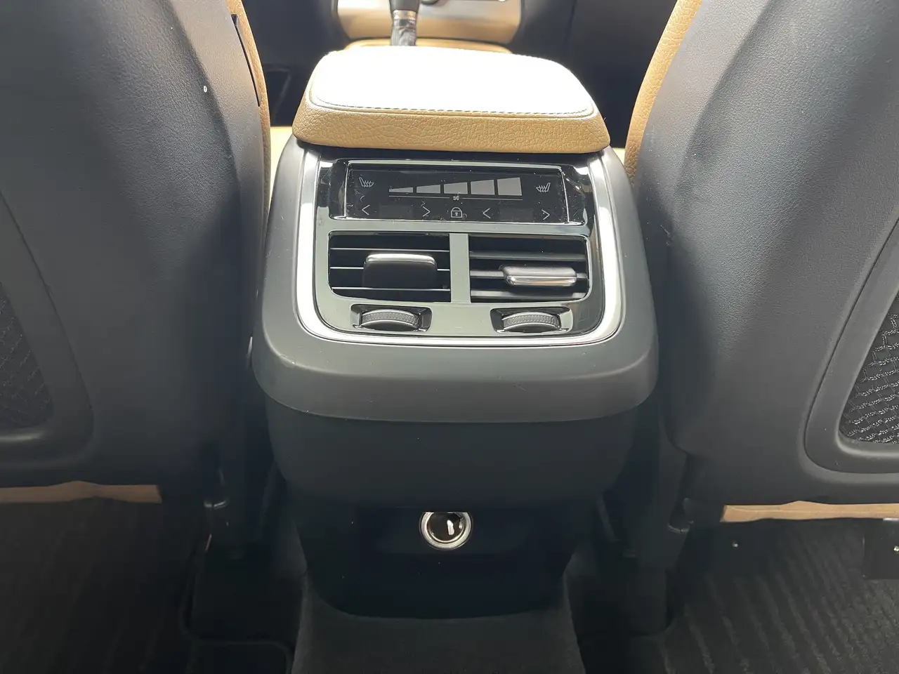 Volvo XC90 снимка Volvo XC90