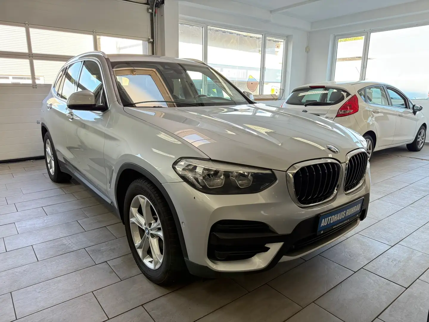 BMW X3 2.0 sDrive18d Advantage + Gestensteuerung + Navi Grigio - 2