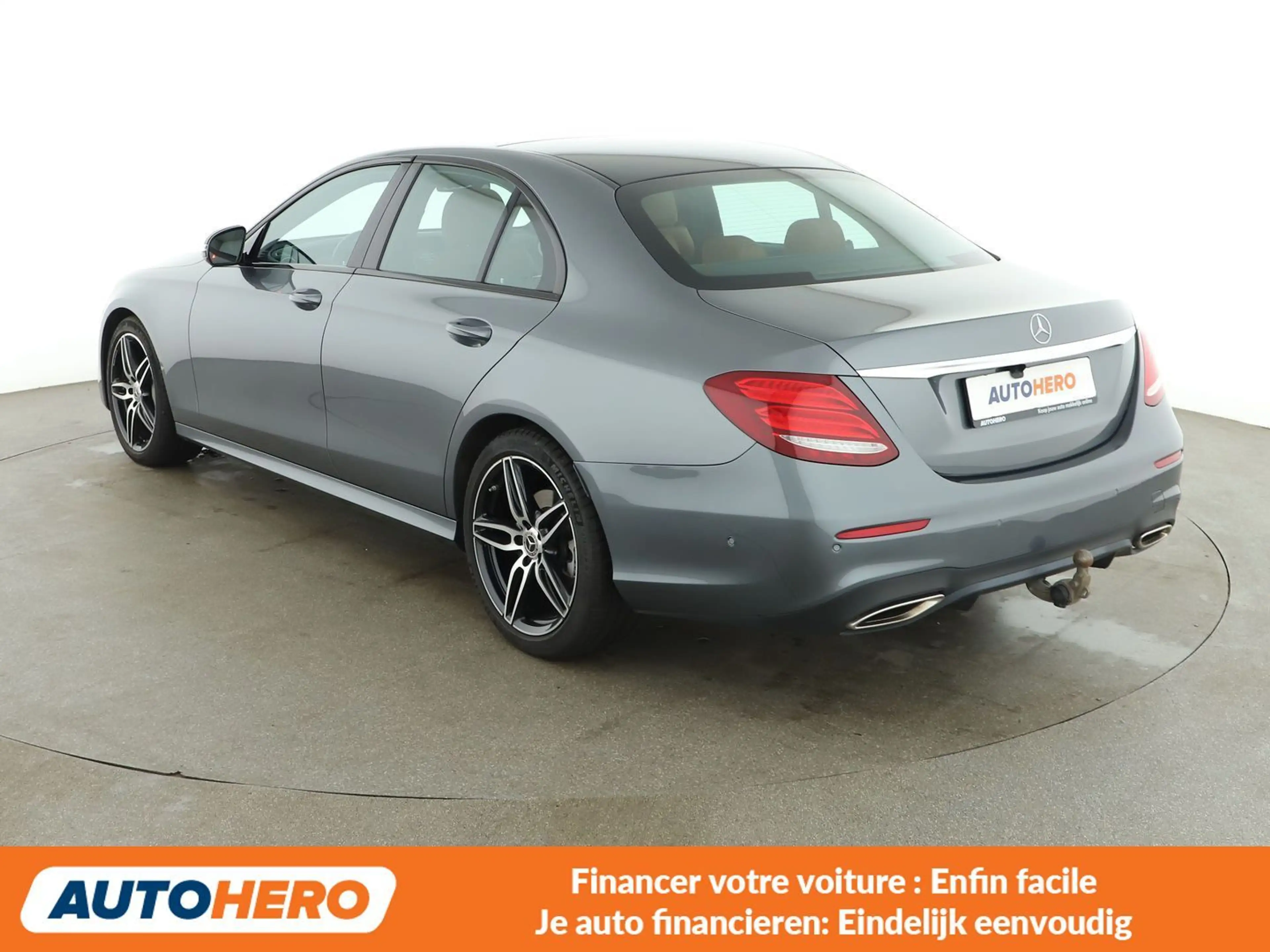 Mercedes-Benz E 250 E 250 AMG Line — photo 4