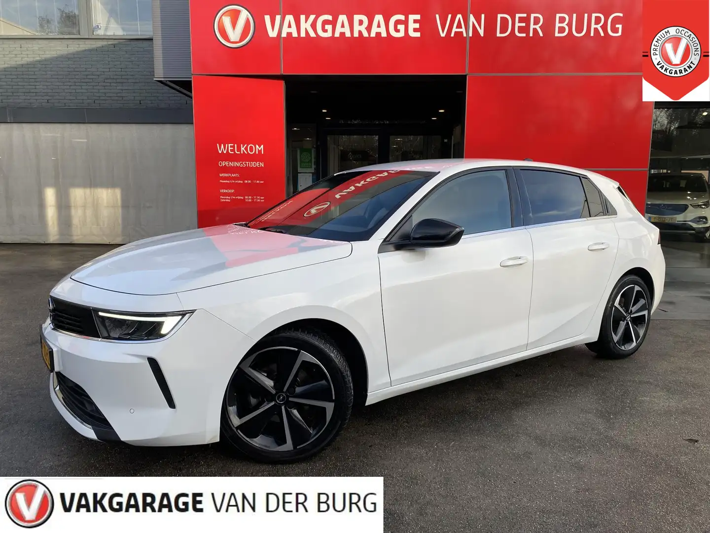 Opel Astra 1.2 Business Elegance Wit - 1