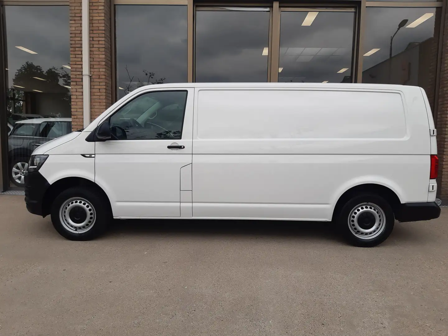 Volkswagen T6 Transporter 2.0 TDI Autm. Airco ,L2 , Cruise Control , Navi ,A Bianco - 2
