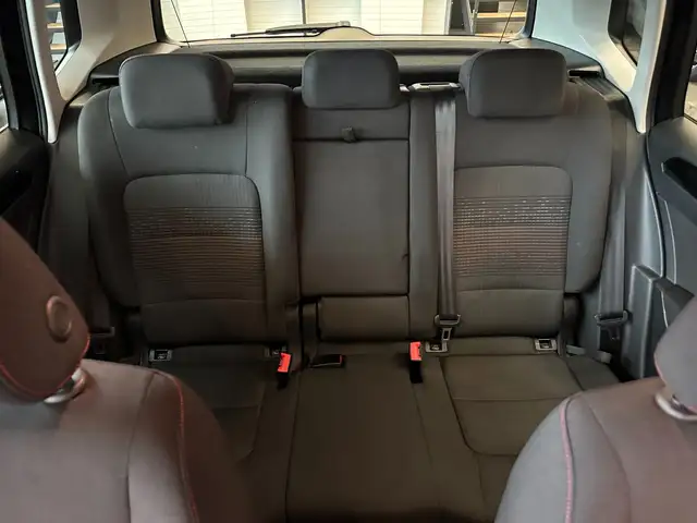 Volkswagen Golf Sportsvan view 13