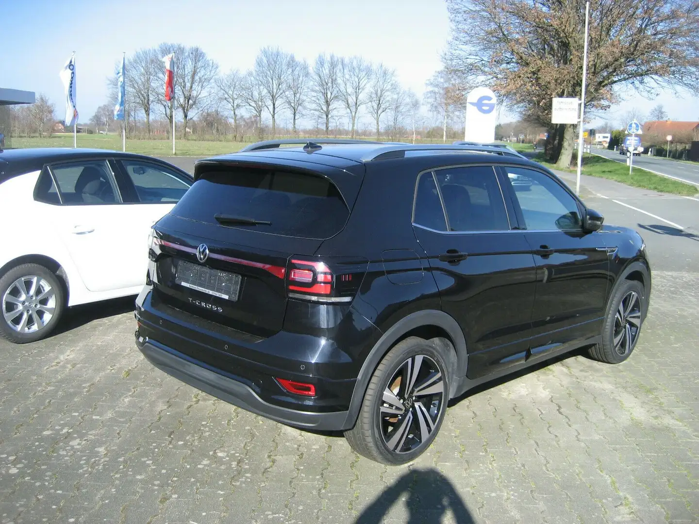 Volkswagen T-Cross 1.0 TSI Style R-Line  DSG LED ACC Kamera Schwarz - 2