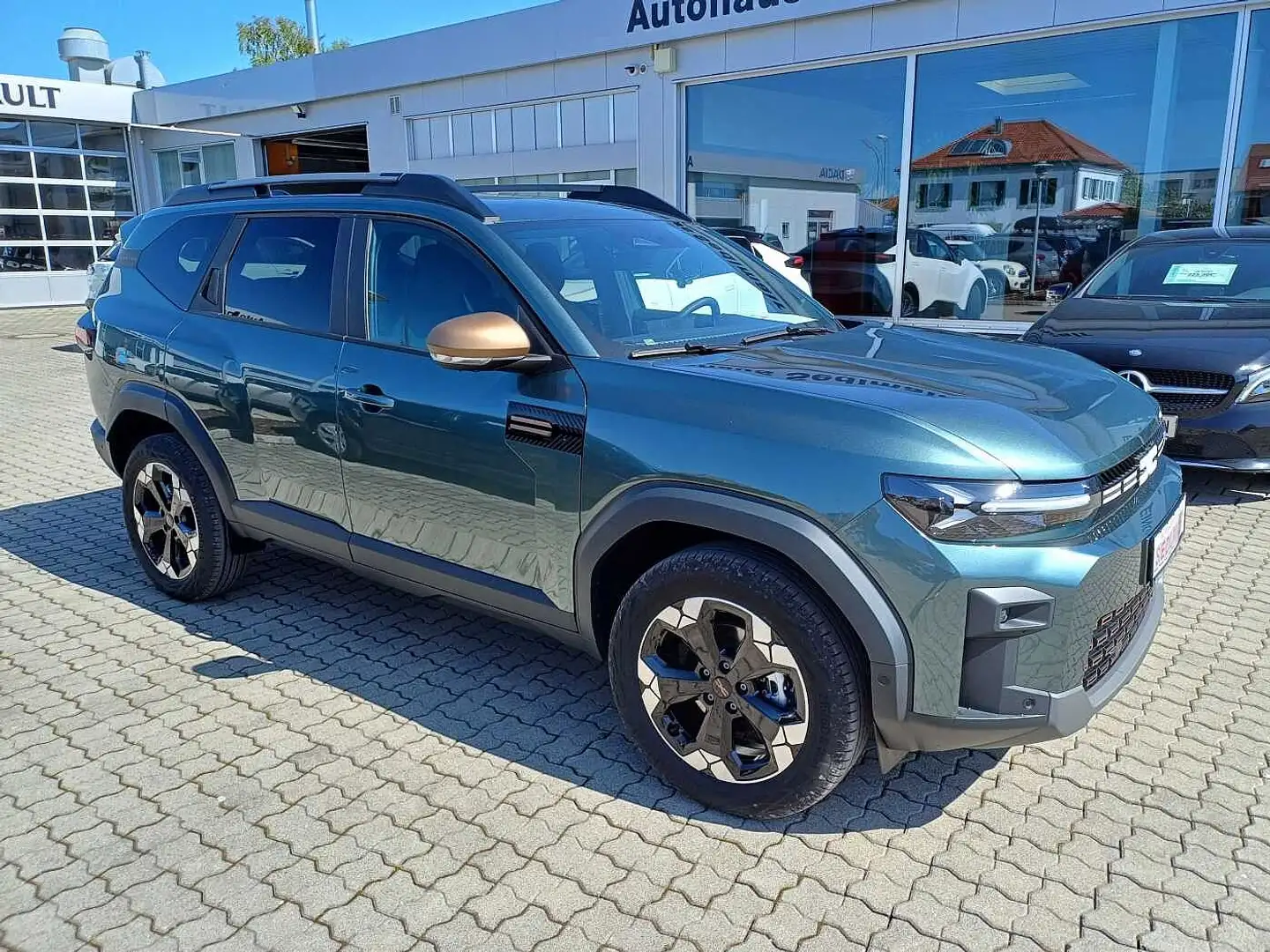 Dacia Bigster 1.2 TCe 140 Mild-Hybrid Extreme/WINTER+TECHNIK+CIT Grün - 2