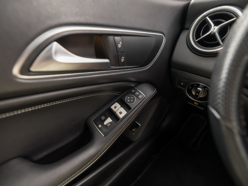 Mercedes-Benz CLA 180 AMG Sport Automaat (GROOT NAVI, LEDER, ZWART HEMEL — photo 23