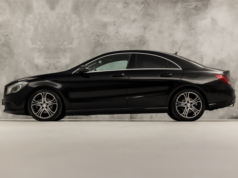 Mercedes-Benz CLA 180 AMG Sport Automaat (GROOT NAVI, LEDER, ZWART HEMEL — photo 2