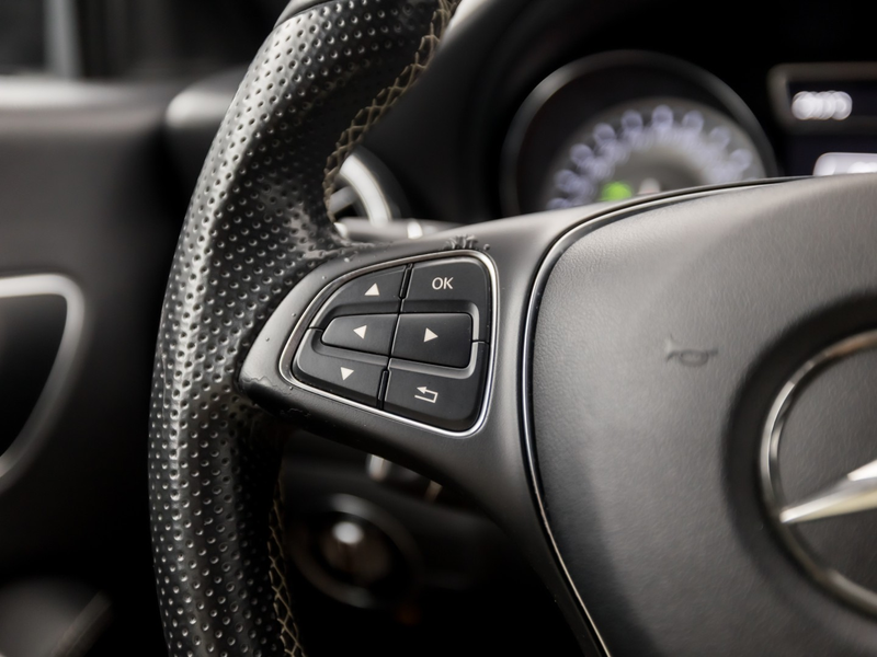 Mercedes-Benz CLA 180 AMG Sport Automaat (GROOT NAVI, LEDER, ZWART HEMEL — photo 18