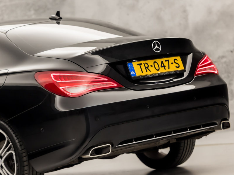 Mercedes-Benz CLA 180 AMG Sport Automaat (GROOT NAVI, LEDER, ZWART HEMEL — photo 16