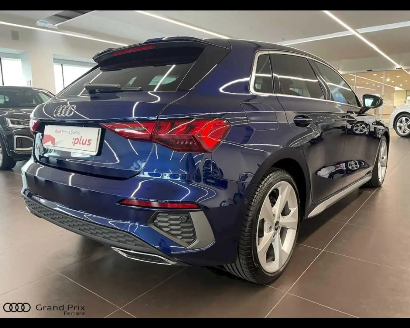 Audi A3 SPB 30 TDI S tronic S line edition Blu/Azzurro - 2