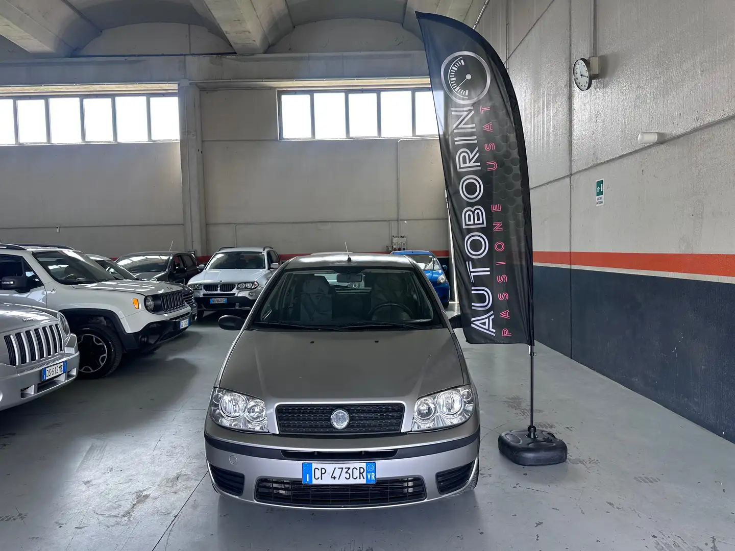 Fiat Punto Punto 3p 1.2 16v Emotion Silver - 2