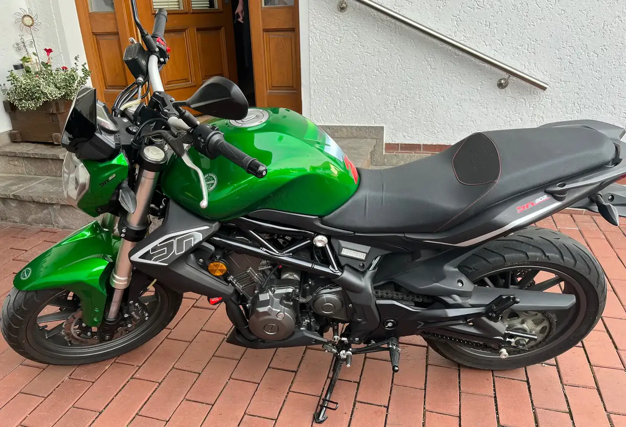 Benelli BN 302